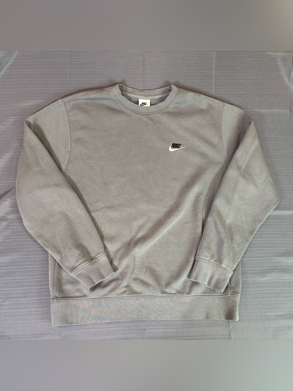 Nike Sportswear Club Fleece Crewneck Gray Sweatshirt Men’s Medium